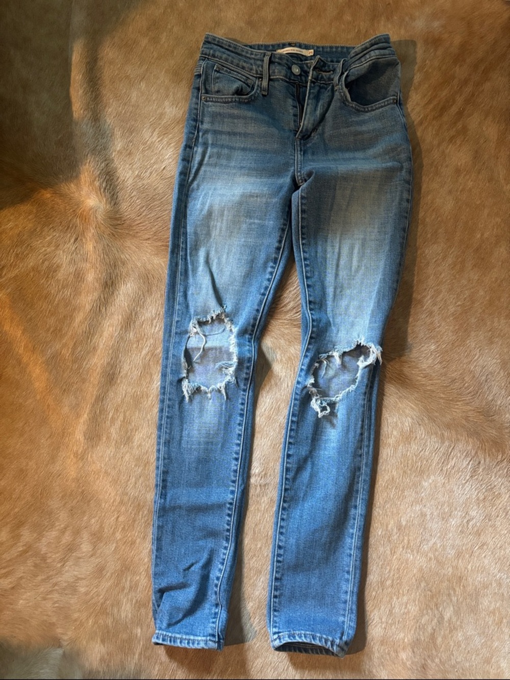 Levi's Skinny Ripped Mid-Blue Jeans